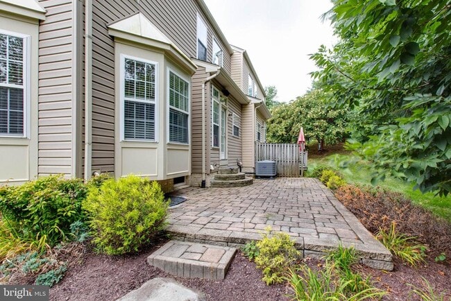 Building Photo - 6311 Stockbridge Overlook Ct