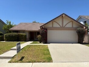 Building Photo - Welcome to your dream home in beautiful Th...