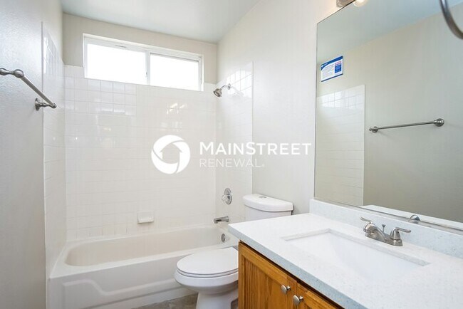 Building Photo - 3 Bedroom Pet-Friendly Home in North Las V...