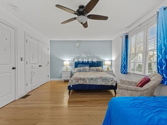 Building Photo - 17 Beacon St