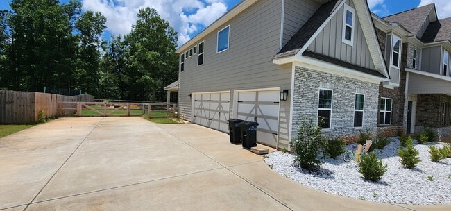 Building Photo - Harris County!