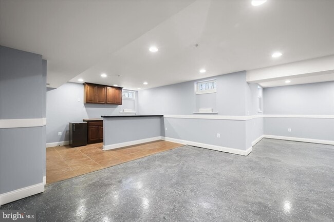 Building Photo - 8314 Sunnybrook Ct