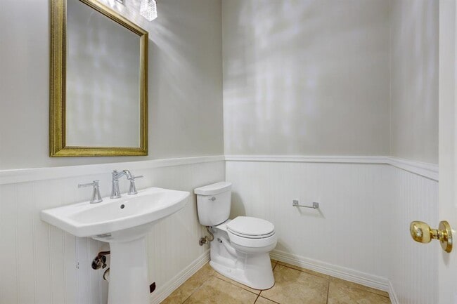 Building Photo - 11909 Portofino Dr