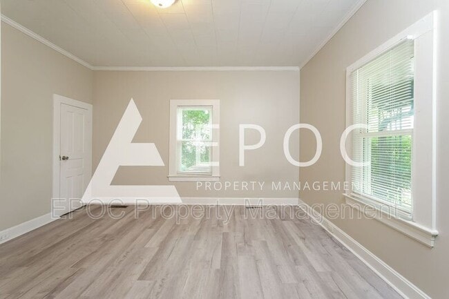 Building Photo - 1504 Cloverdale St