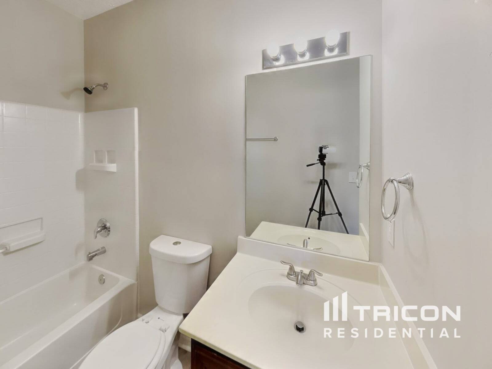 Building Photo - 75 Scotts Dr