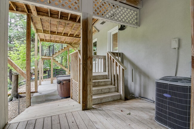 Building Photo - 3557 Stevens Way
