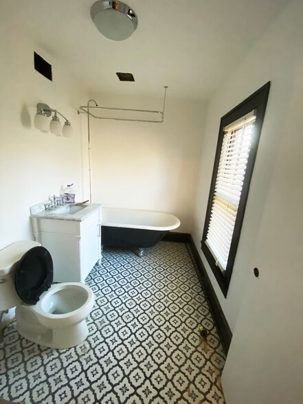 Almost ready - 618 Adams Street NE