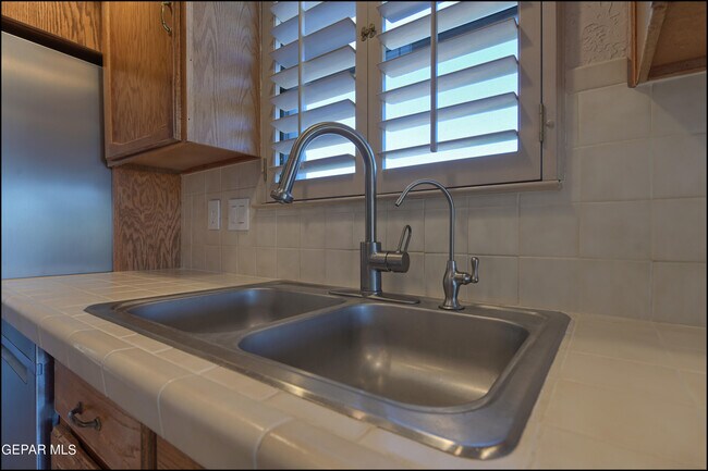 Building Photo - 601 Firedale Ln