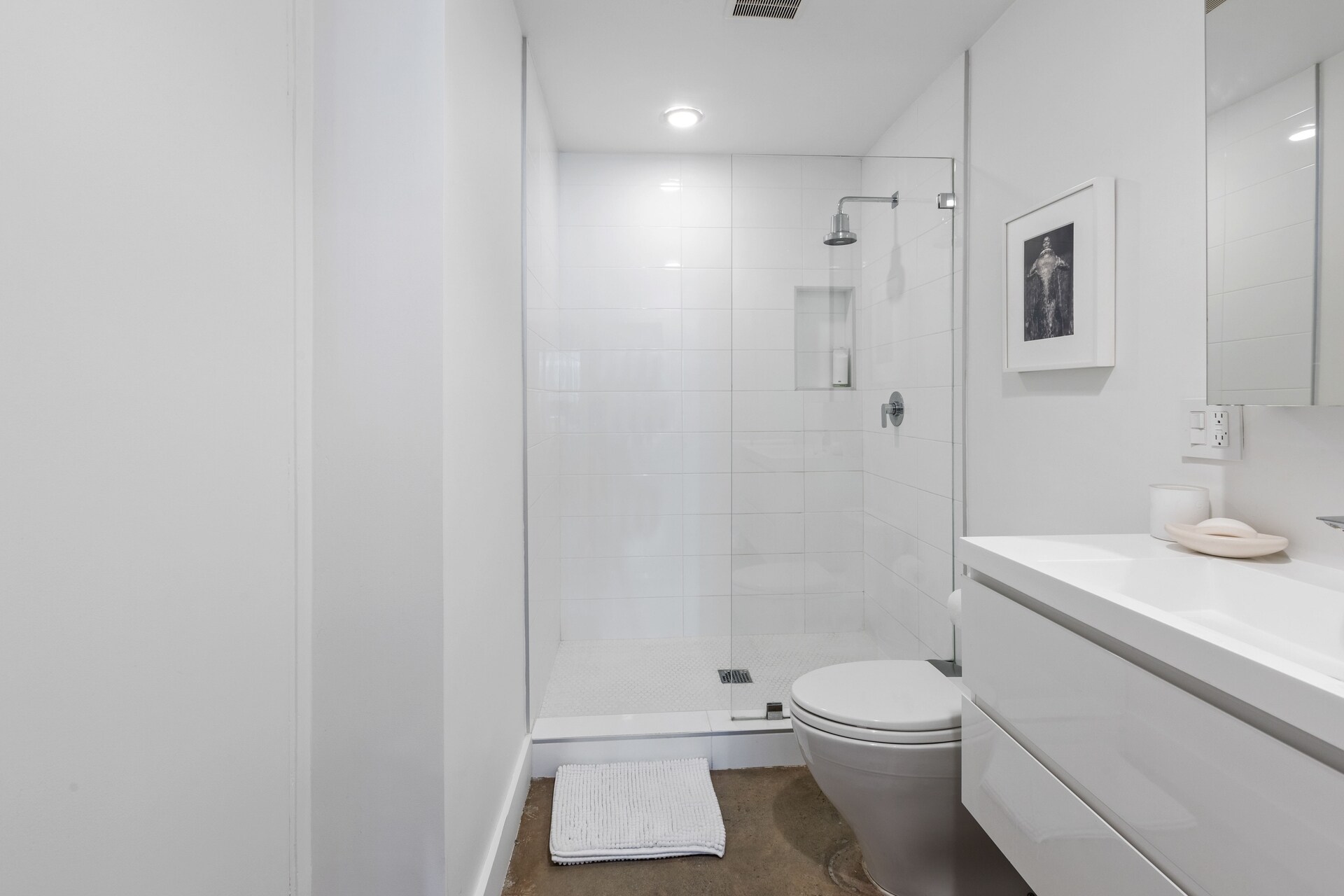 Primary Bath - 911 N Kings Rd