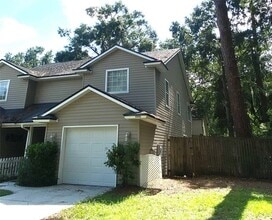 Building Photo - 86069 Pineview Dr
