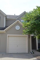 Building Photo - 5432 N Hickory St