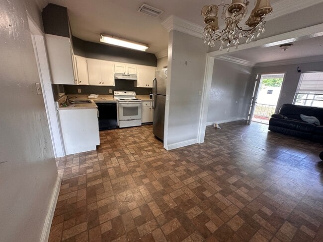 Building Photo - Sigle family home