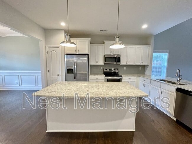 Building Photo - 155 Cromwell Ct