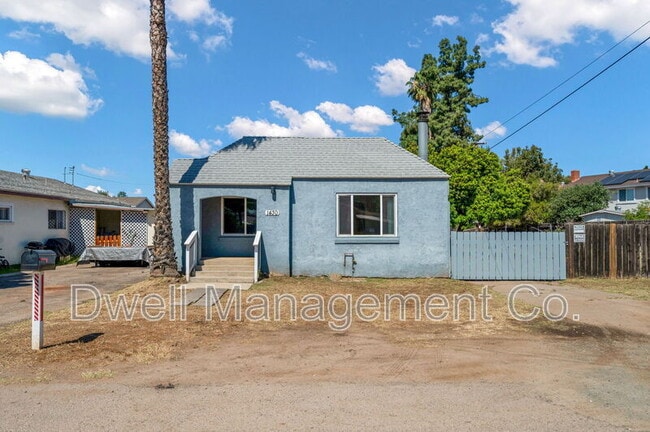 Building Photo - 1430 Diamond Ln