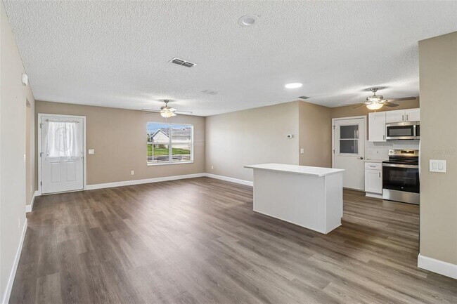 Building Photo - 2609 Privada Dr