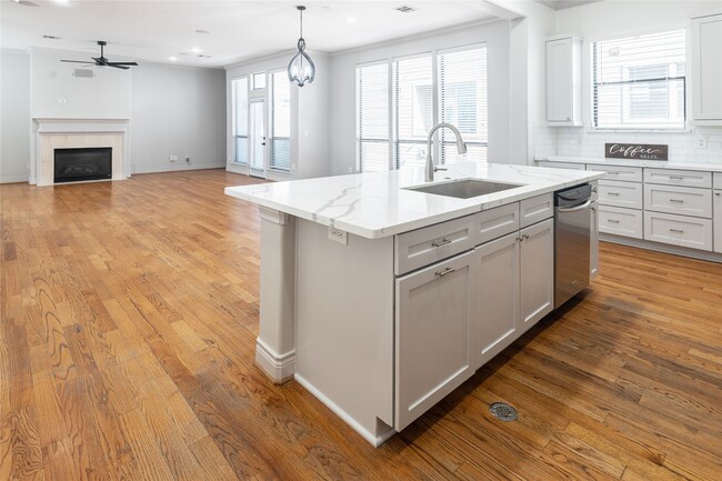 Building Photo - 3104 Hamilton St