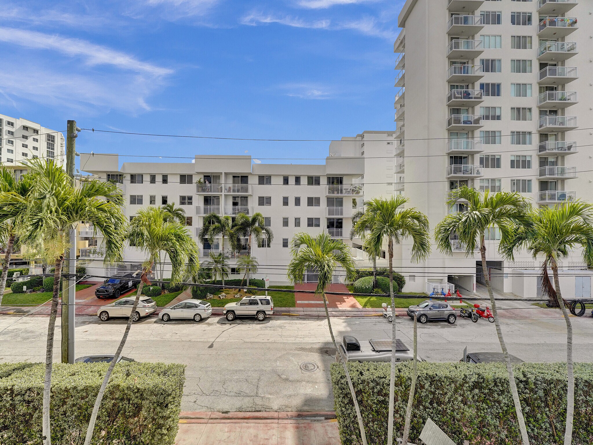 Building Photo - 1658 Bay Rd