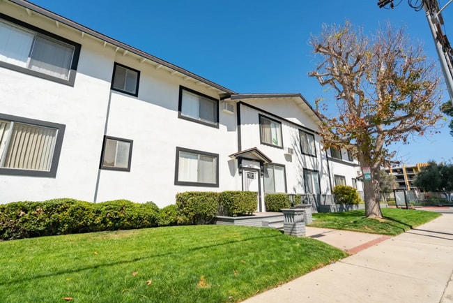 Building Photo - Ivy Apartments at Northridge