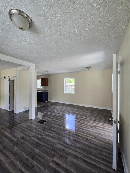 Dinning room - 826 Clayton St