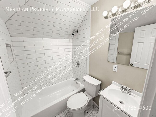 Building Photo - 2005 16th St