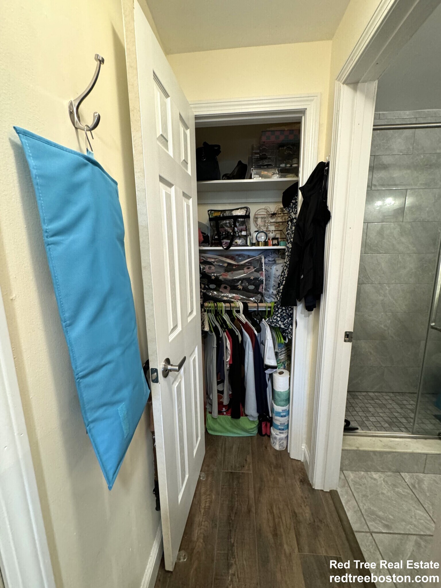 Building Photo - 482 Beacon St