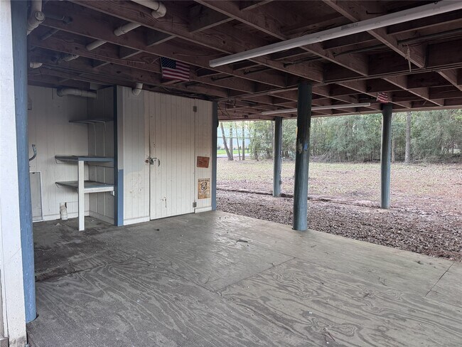 Building Photo - 600 St Lawrence River Rd