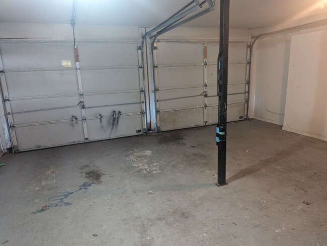 Building Photo - Hanahan Lake View Home for Lease
