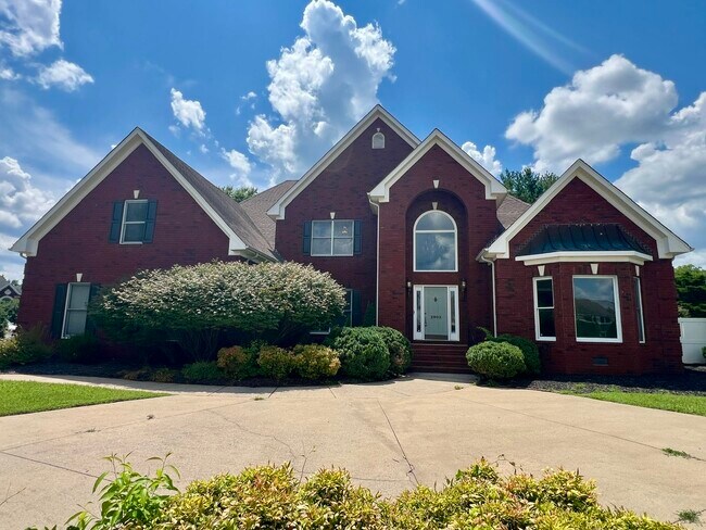 Building Photo - 2903 St Johns Dr