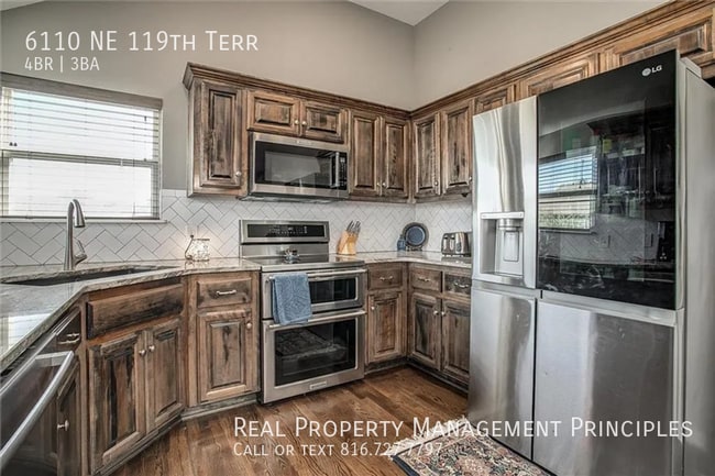 Building Photo - 6110 NE 119th Terrace