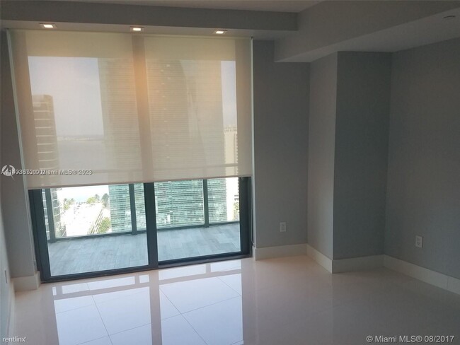 Building Photo - 2 br, 2 bath Condo - 1300 S Miami Ave