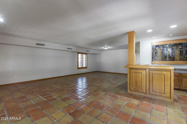 Building Photo - 49 Biltmore Estates Dr