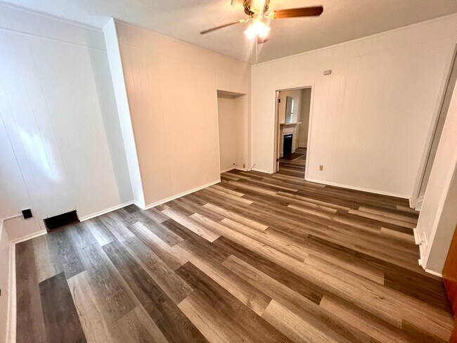 Building Photo - 1509 Hatteras St