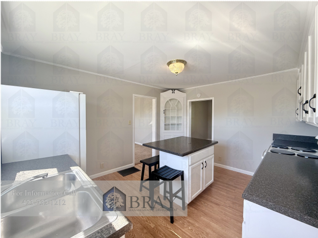 Building Photo - Charming 3-Bedroom Cottage in Kingsport