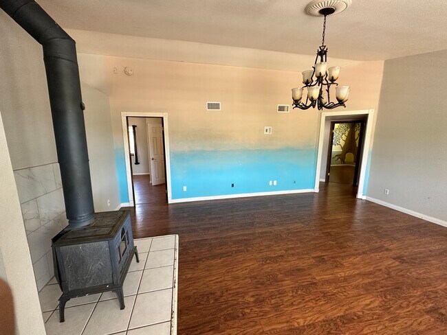 Living room - 48775 Forest Springs Rd