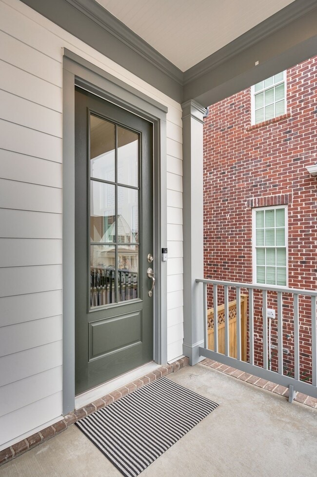 Building Photo - 6007 Camberley St