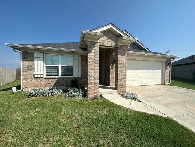 Building Photo - 15749 Potomac Dr