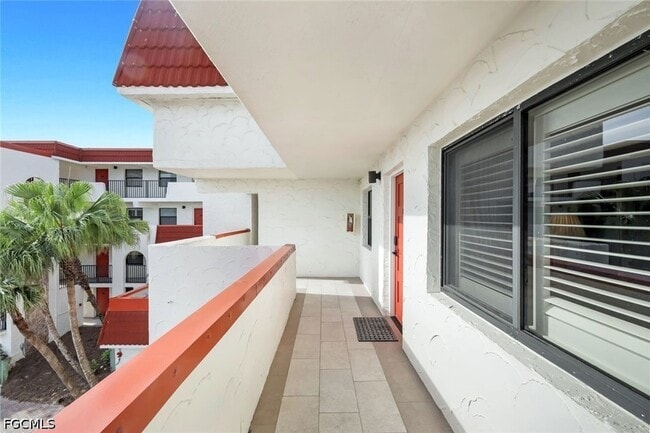 Building Photo - 2445 W Gulf Dr