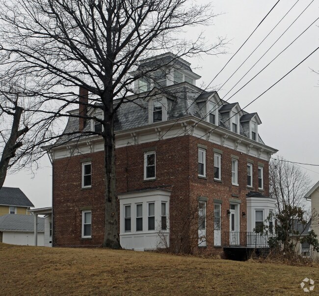 Building Photo - 64 Anstice St