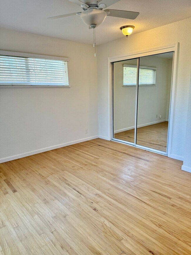 Building Photo - Beautiful Fair Oaks home