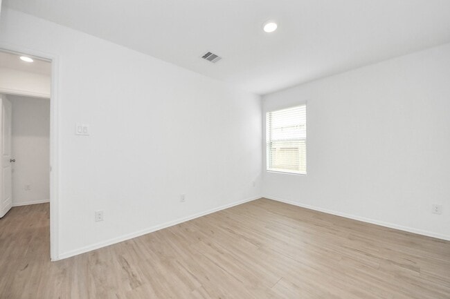 Building Photo - 4319 Palmetto Grv Ln
