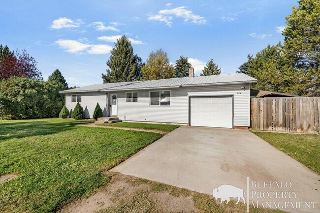 Building Photo - 578 Maple Leaf Dr