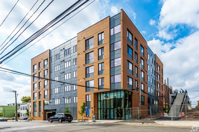 Building Photo - 117-121-121 Prospect Ave