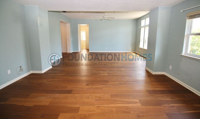 Building Photo - Rare 5BD Corner Lot Home in Hamilton Southgate — Soaring Ceilings & Hardwood Floors - FOUNDATION