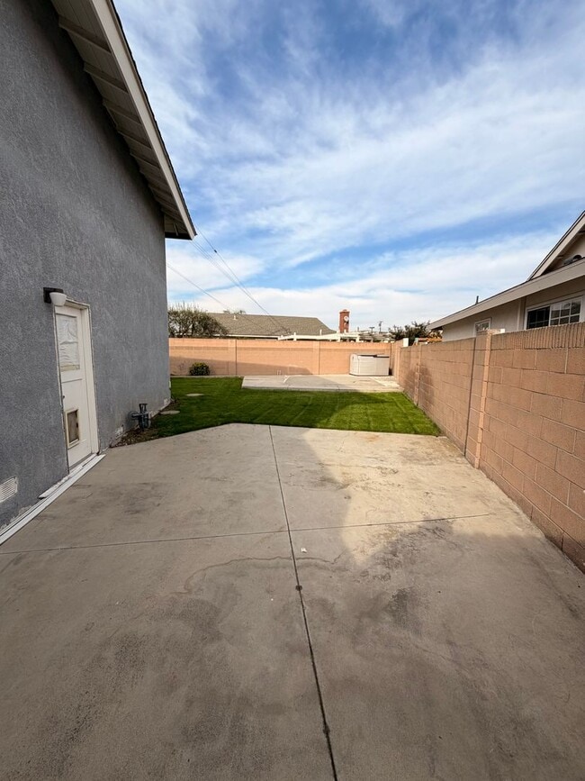 Building Photo - Beautifully Remodeled 4 Bedroom Cypress Ho...