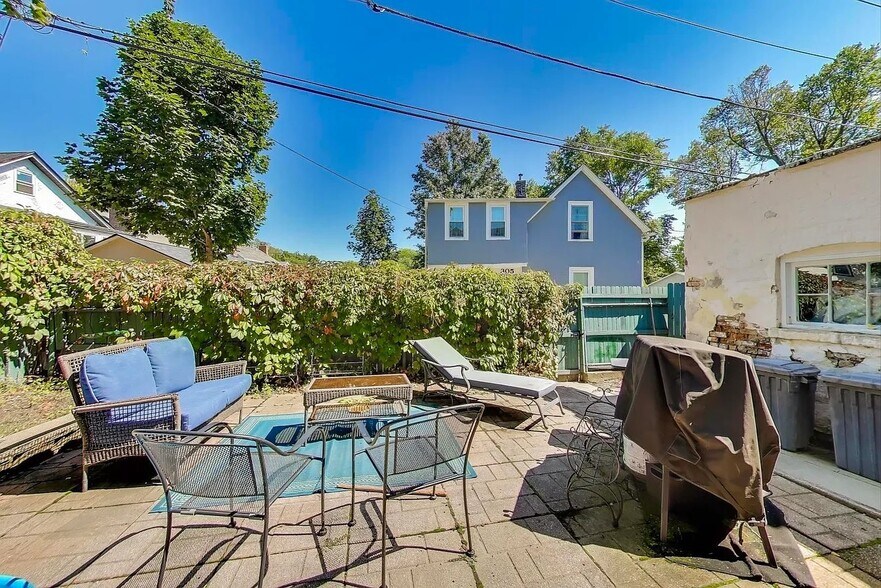 Building Photo - 869 N McKinley Rd