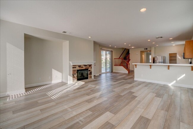 Building Photo - Luxury Arrowood Home for Rent – Available July 10th