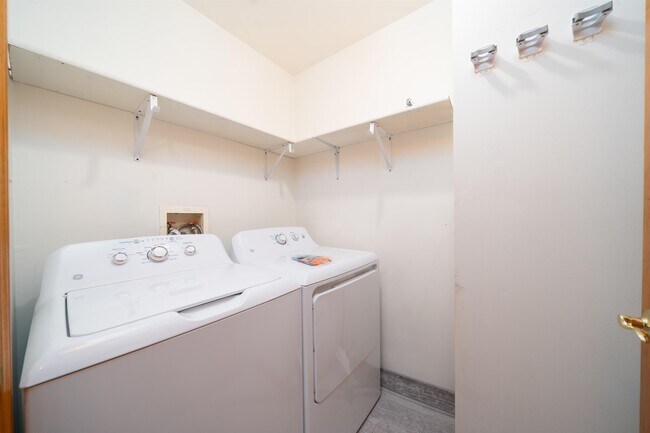 Building Photo - 162 W 53rd St
