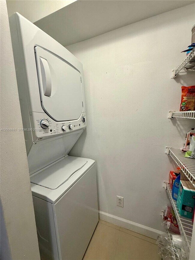 Building Photo - 770 Claughton Island Dr