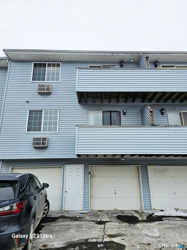 Building Photo - 81 Chipman St