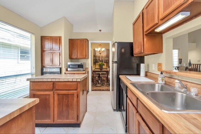 Building Photo - 15938 Mission Village Dr
